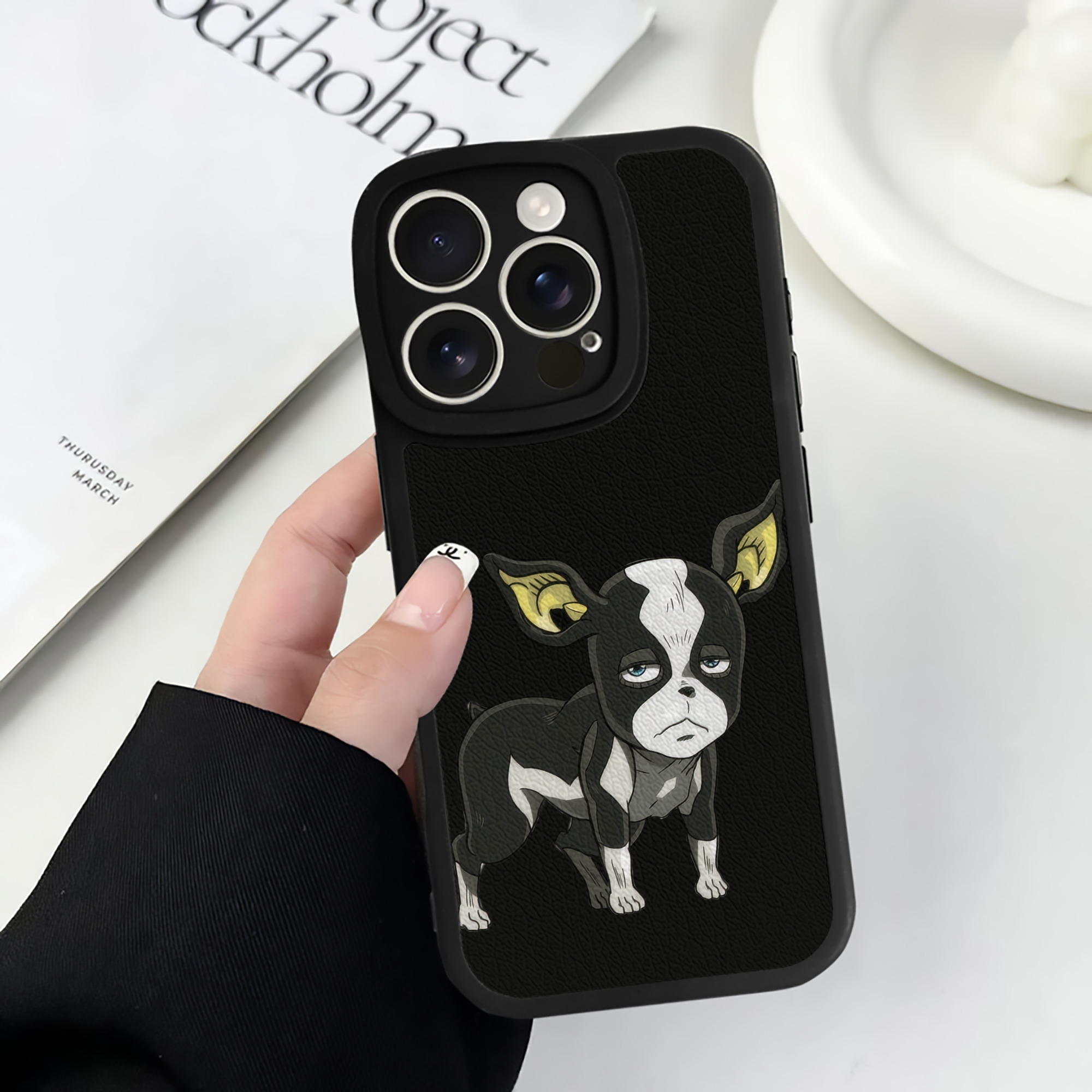（画像用） ジョジョの奇妙な冒険 イギー JoJo's Bizarre Adventure Iggy 【iPhone 16シリーズ対応】シリコンスマホケース（レザー調） 材質：シリコン